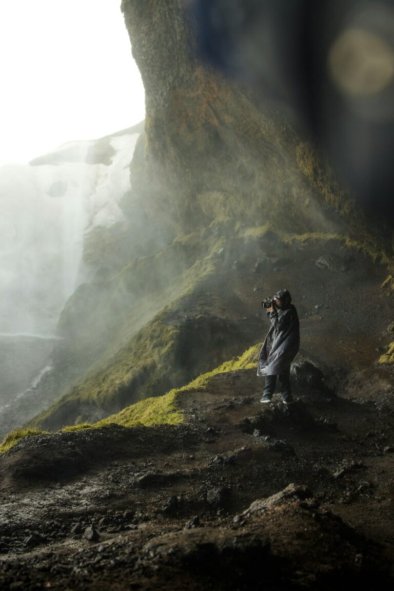 Thursday, 19 March 2026 – Stykkishólmur Faces 1.9 °C, Full Clouds, Light Drizzle and 50 km/h Coastal Winds