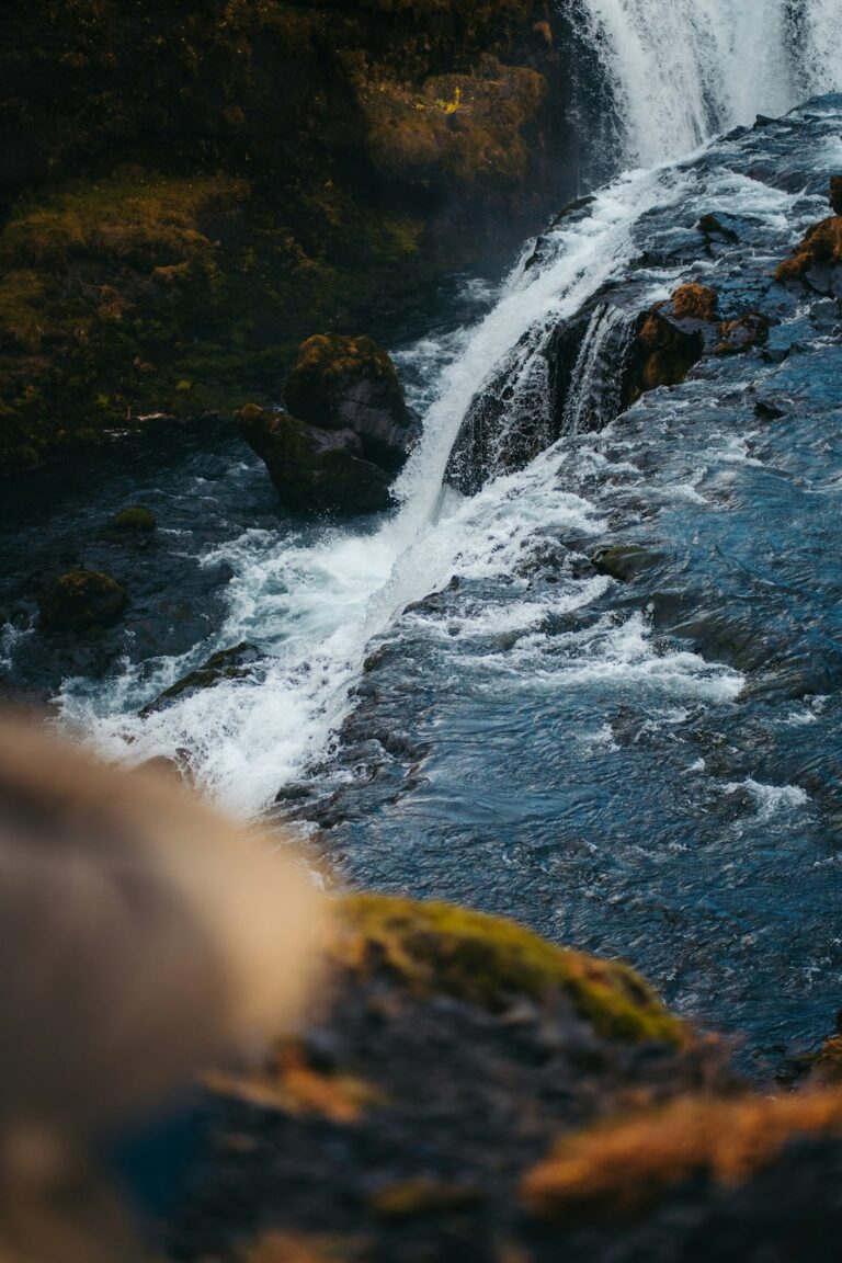 Monday, 30 March 2026 – Ísafjörður Wakes to a Crisp –0.4 °C Morning under 81 % Cloud Cover
