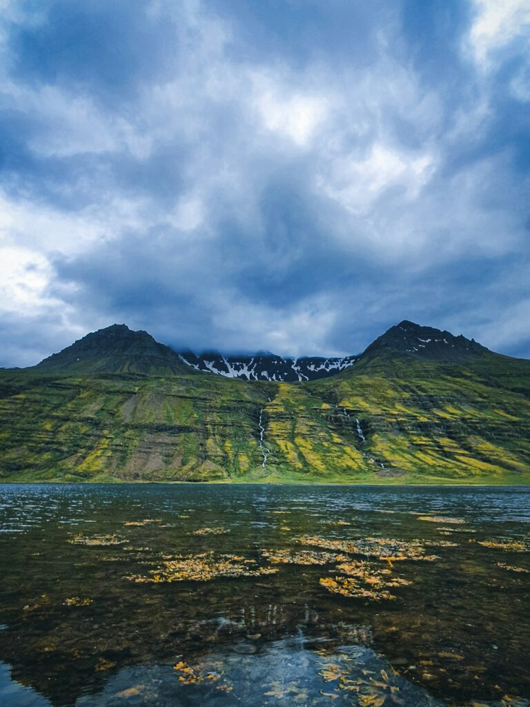 Sunday, 22 March 2026: Overcast Skies and –3.9 °C Chill in Stykkishólmur