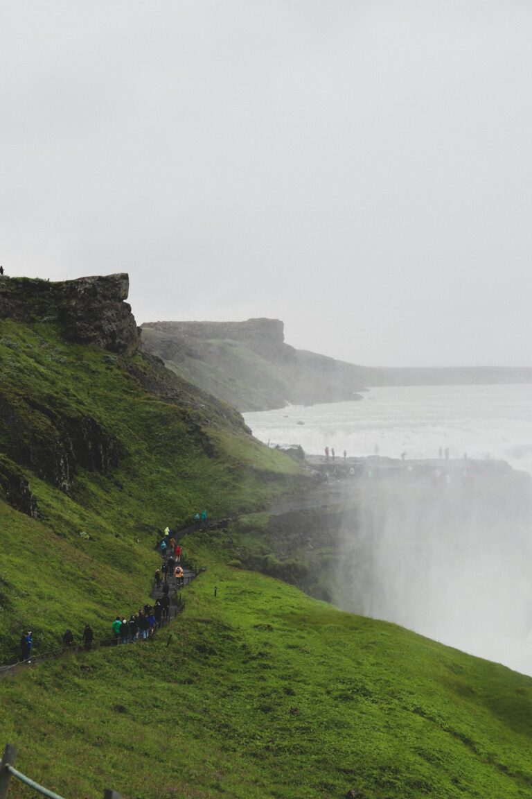 April 15, 2026 – Overcast 3 °C Morning with Gentle Breezes in Ísafjörður