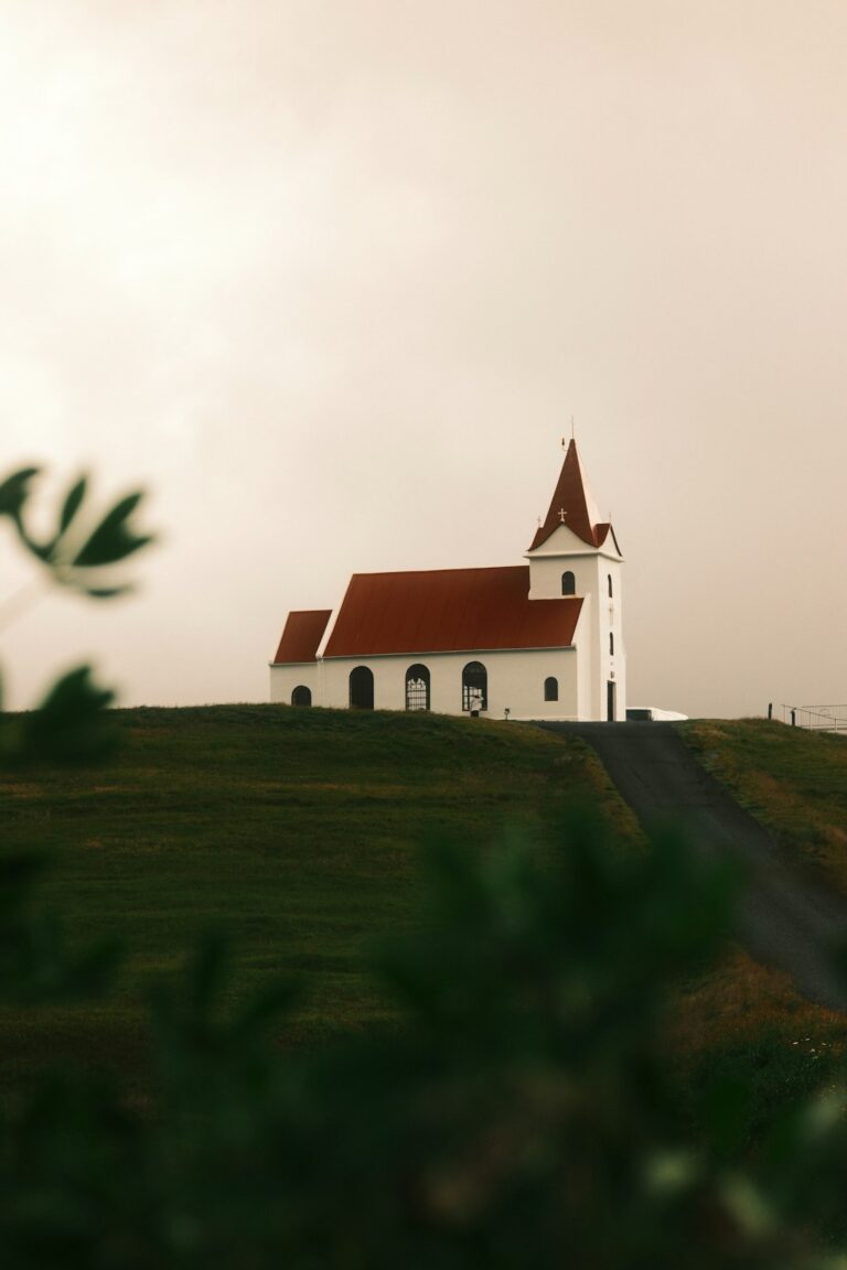 April 14, 2026 – Hvítá Wakes to Mostly Clear Skies, –1.3 °C and a Gentle Breeze