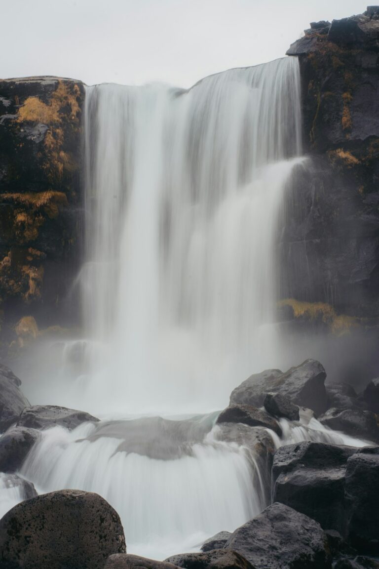 April 29, 2026 – Stykkishólmur Wakes to Overcast Skies, 4.1 °C and Brisk 42 km/h Coastal Winds, Dry Day Ahead