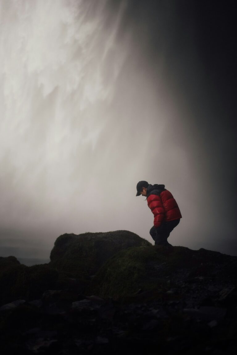 April 13, 2026: Mostly Cloudy, 1.4°C and a Light Breeze in Ísafjörður