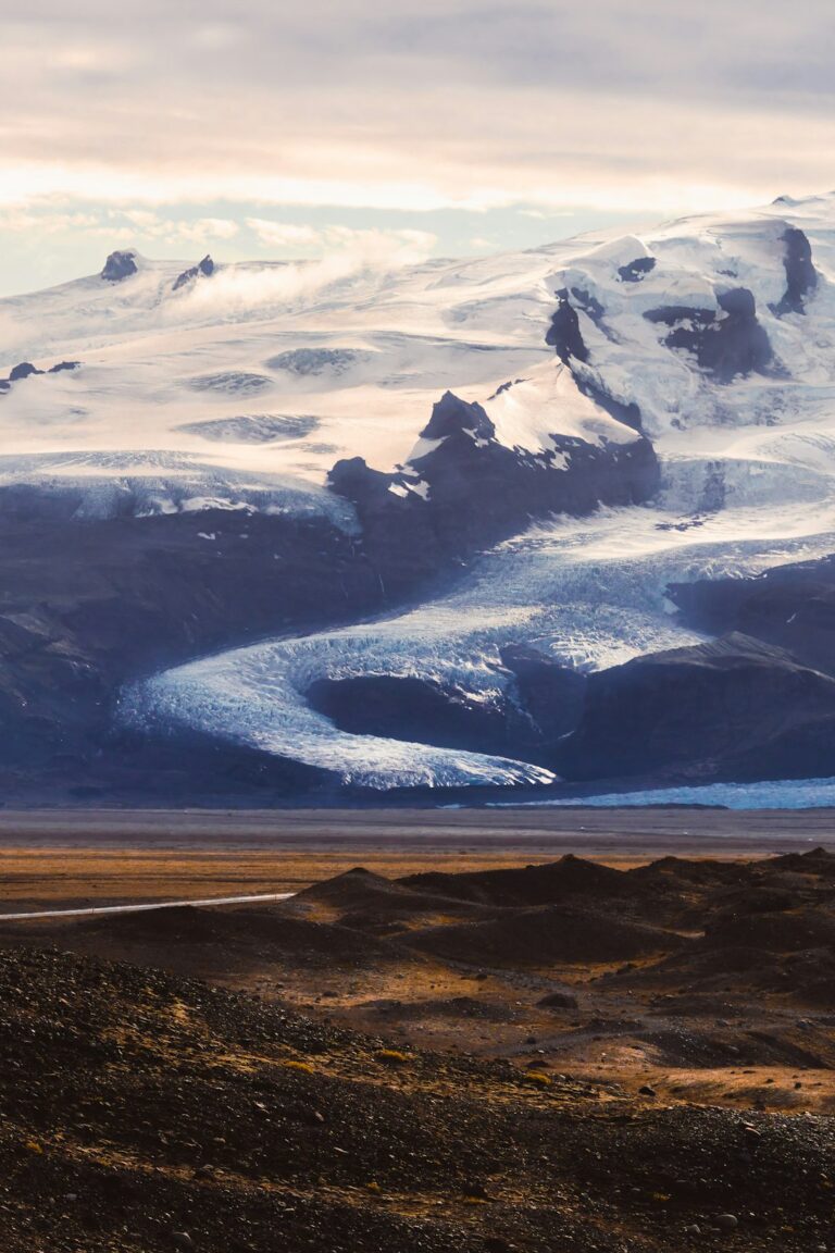 April 15, 2026: Overcast Skies and Chilly Breezes in Stykkishólmur