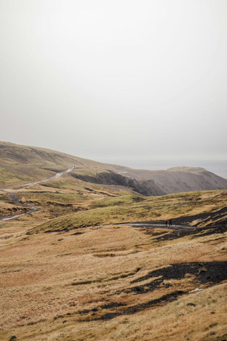 April 16, 2026 in Stykkishólmur: 6°C, Mostly Cloudy Skies and Crisp Spring Air