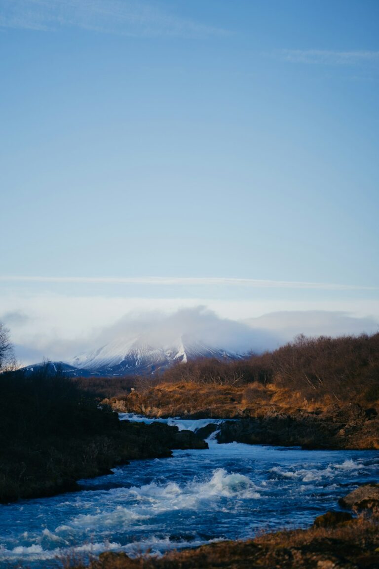 April 21, 2026 – Calm Spring Evening at Hvítá: 3.2 °C, Overcast Skies and a Gentle Breeze