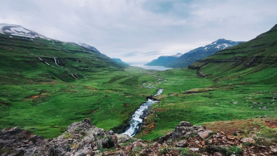 How to Explore Icelandic Caves